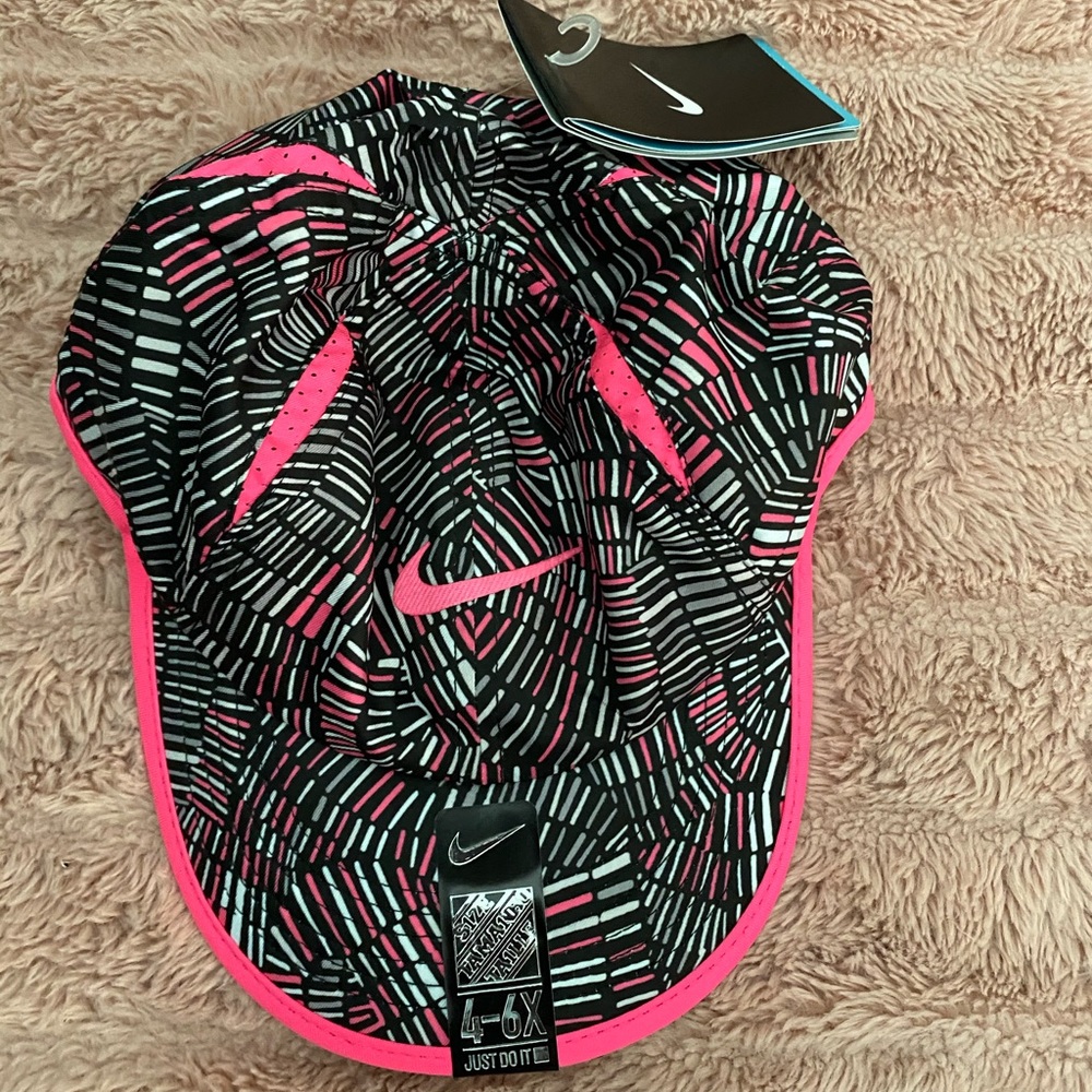 Nike Youth Featherlight Dri-Fit Adjustable Hat NWT